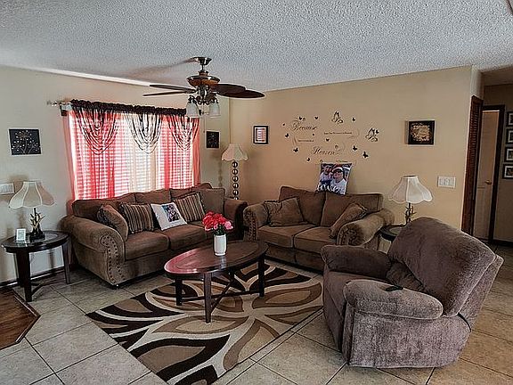 2nd image of 2585 Windsor Heights St