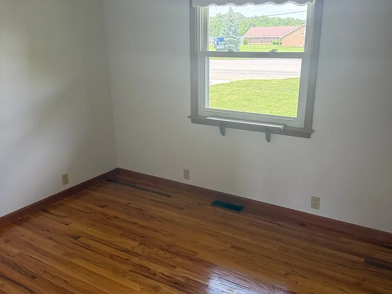 1127 Indiana Ave — Photo 1