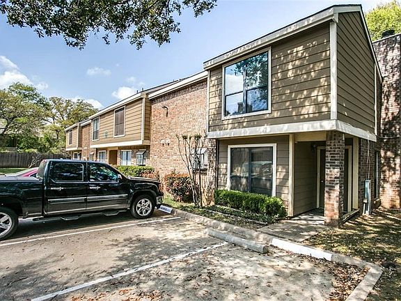 2nd image of 2128 Park Willow Ln APT D