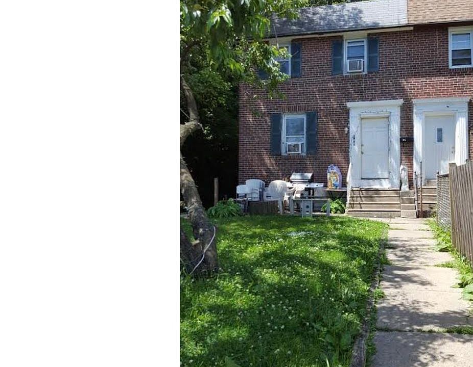2nd image of 164 Sherbrook Blvd