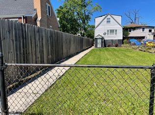 1732 W Edmaire St, Chicago, IL 60643