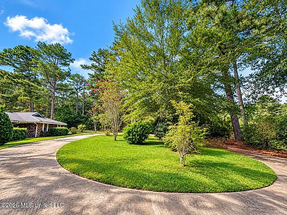 4th image of 751 Clem Rd