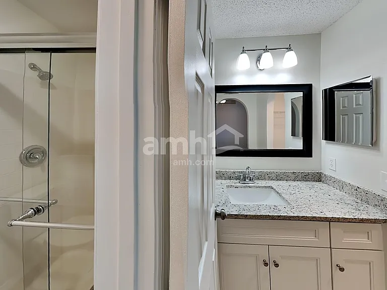 7740 Harbor Lake Dr — Photo 11