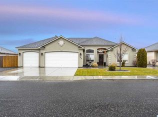 8802 W Bruneau Ave, Kennewick, WA 99336