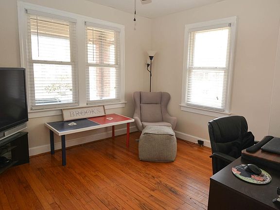 2nd image of 3905 O'Leary Ave