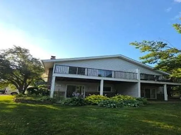 837 Evergreen Cir, Burnsville, MN 55337