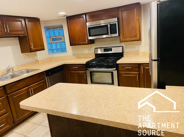 3110 W Fullerton Ave, Chicago, IL