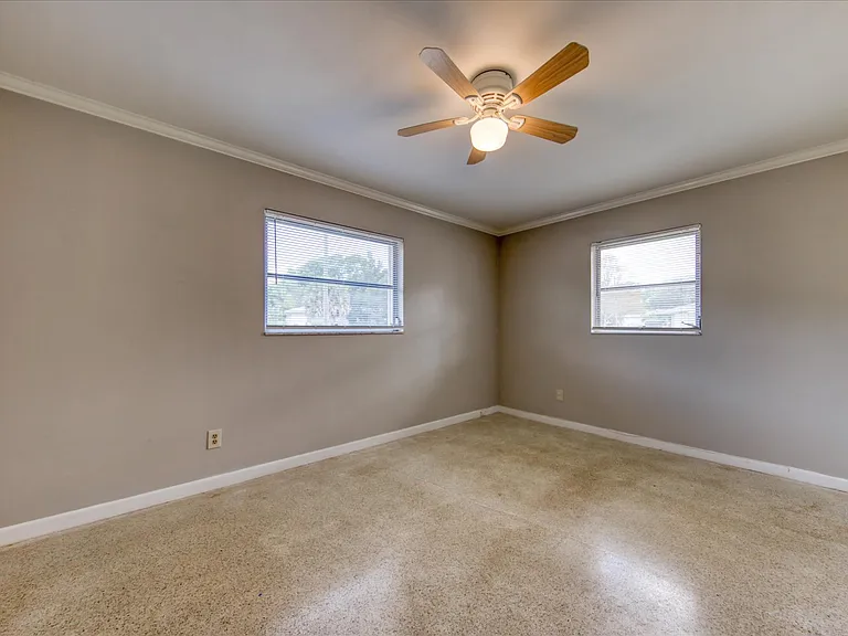 1901 Dolphin Dr — Photo 19