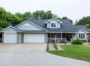 2924 Ruby Ridge Ct, Green Bay, WI 54313