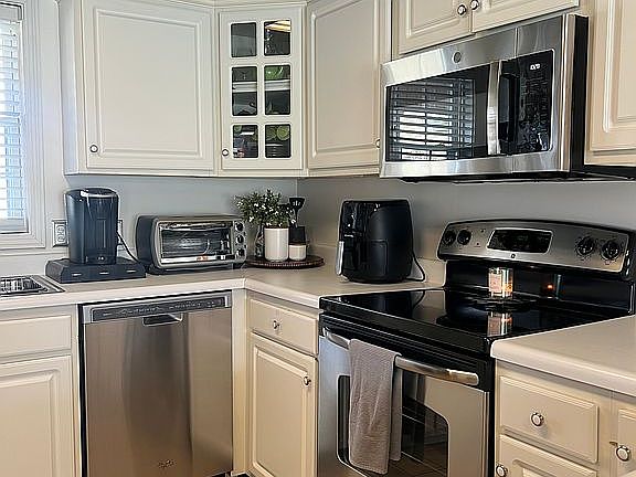 stainless appliances 