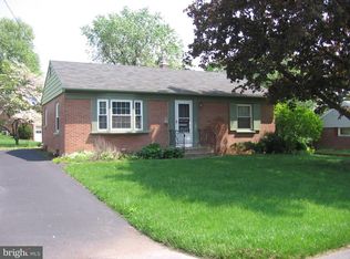 435 Redwood Dr, Lancaster, PA 17603