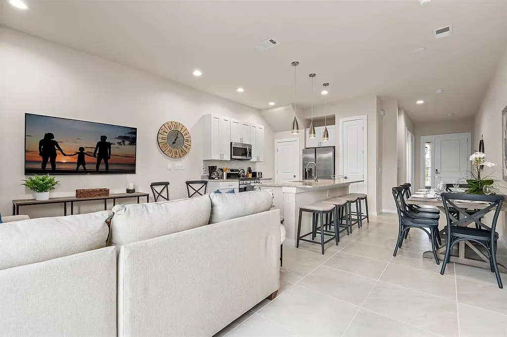 3 bed, 3.0 bath, 1530 sqft, $2,500 — Photo 4