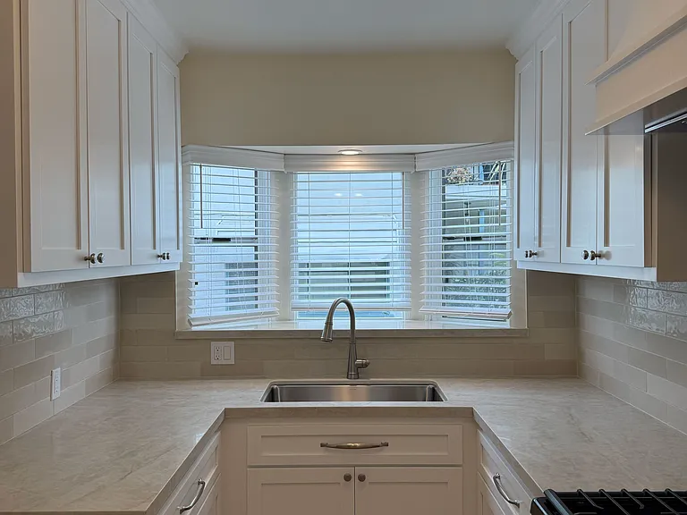 617 W Glenoaks Blvd #617 — Photo 12