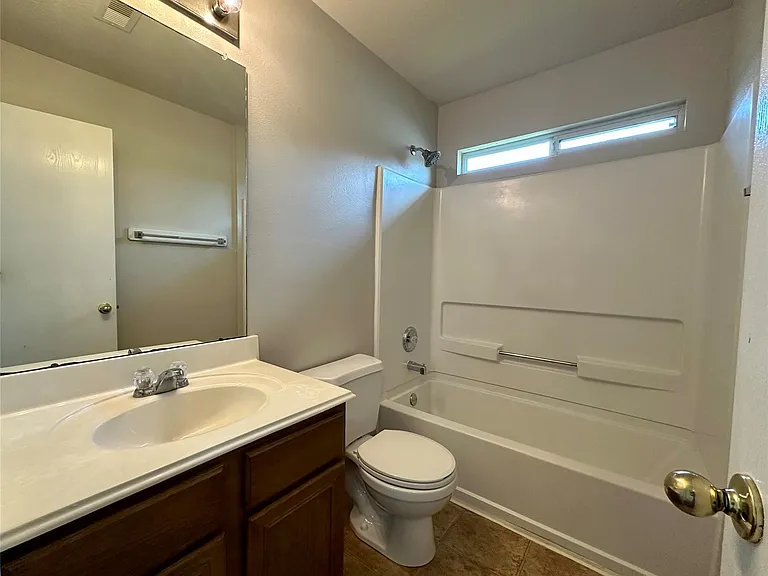 8607 Heather Bluff Ct — Photo 13