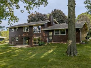 64 S Bunker Hill Rd, German Valley, IL 61039