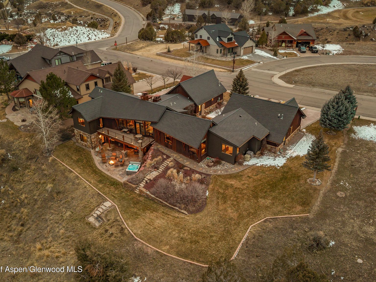 28 Deer Valley Dr