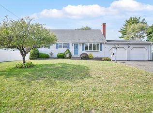 20 Locke Dr, Enfield, CT 06082
