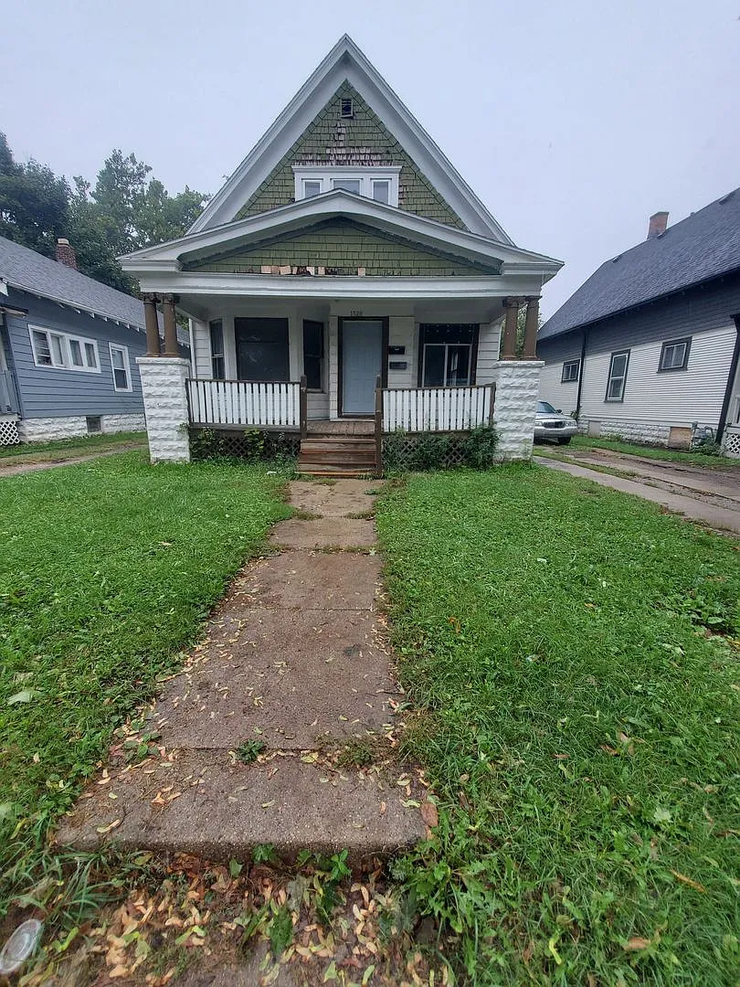 1528-1528a W Concordia Ave. (Ace Property) — Photo 1