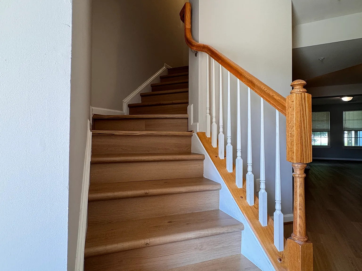 3 bed, 2.5 bath, 2312 sqft, $2,900 — Photo 4