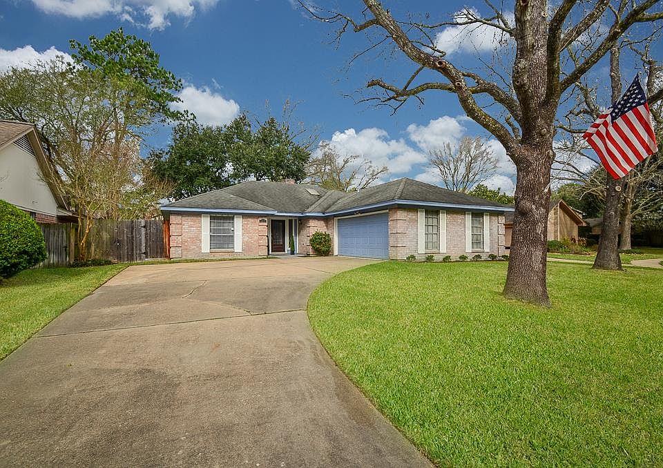1st image of 8207 Greenbank Ln