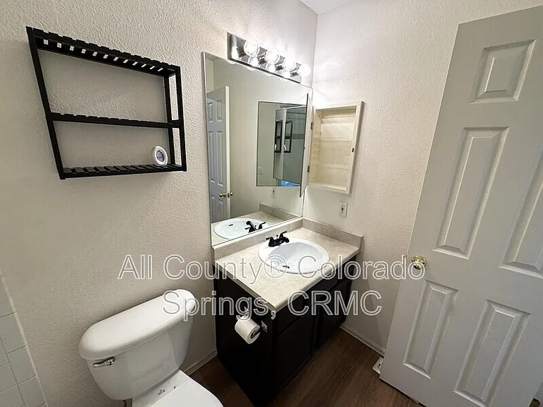 235 Ellers Grv — Photo 17
