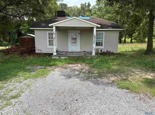 624 Holmes Ave, Bridgeport, AL 35740