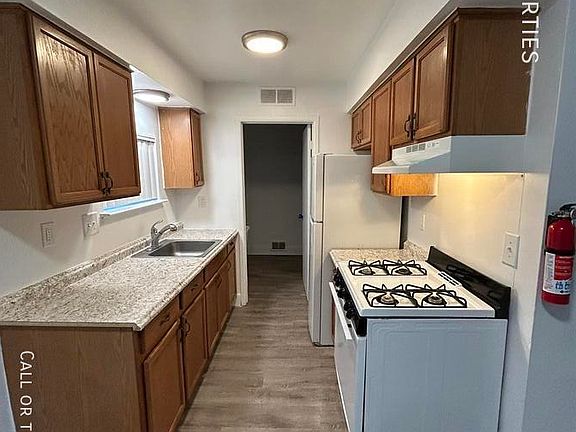4th image of 538 Villa Dr