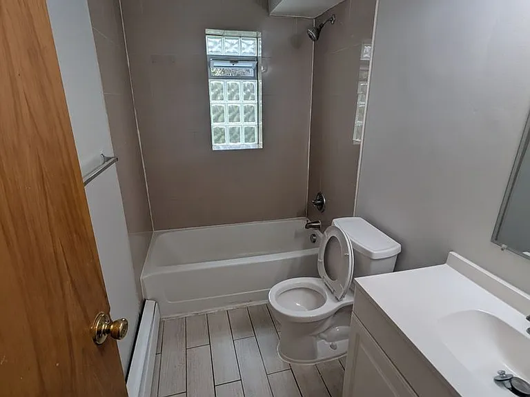 1621 Asmann Ave — Photo 10