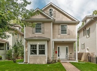 1220 Lake Ave, Wilmette, IL 60091