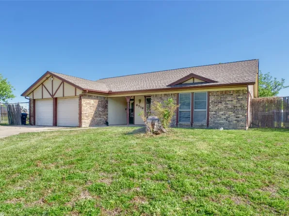 6716 Spoonwood Ln, Fort Worth, TX 76137