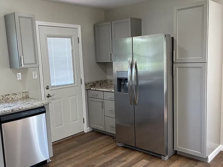 382 Miller Ave #B — Photo 8