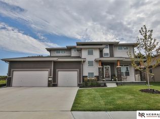 19902 Tyler St, Omaha, NE 68135