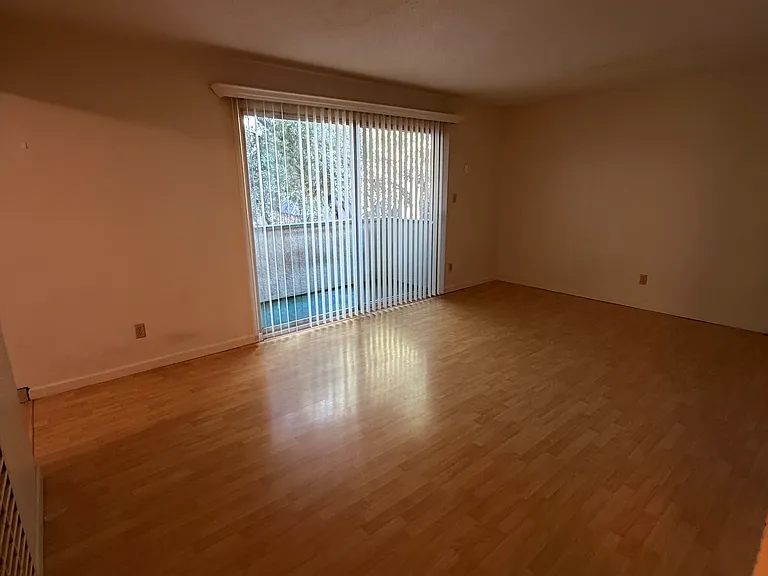 407 Cornell Ave #3 — Photo 3