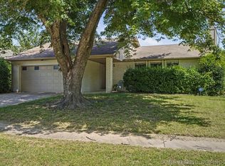 1108 W Vicksburg Pl, Broken Arrow, OK 74011