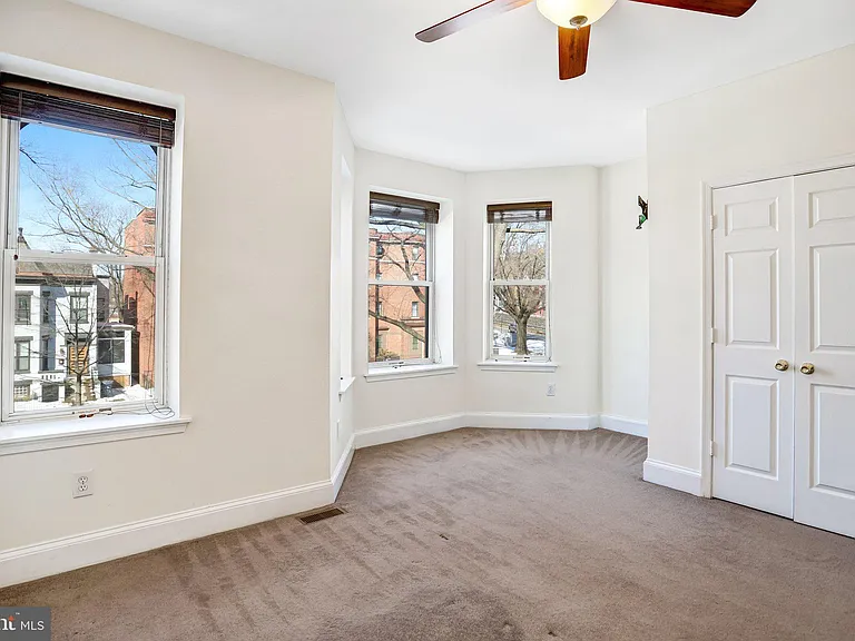 12 Rhode Island Ave NW — Photo 28