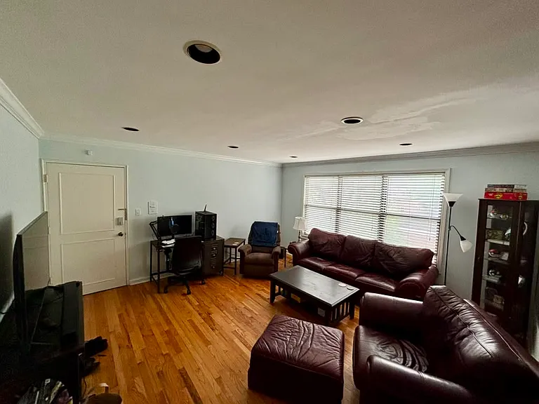 25707 Woodward Ave #207 — Photo 8