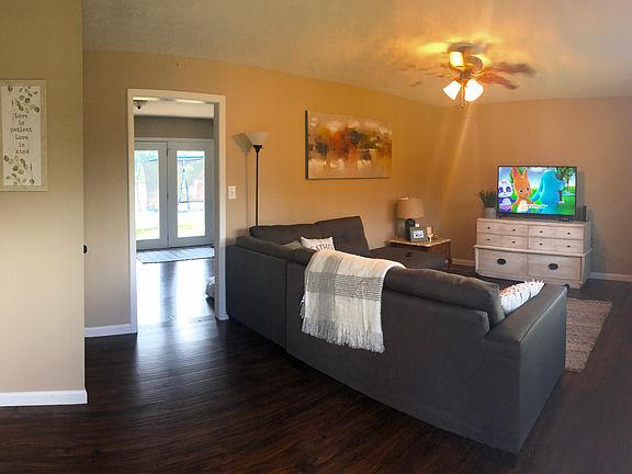 LIVING ROOM FURNISHED