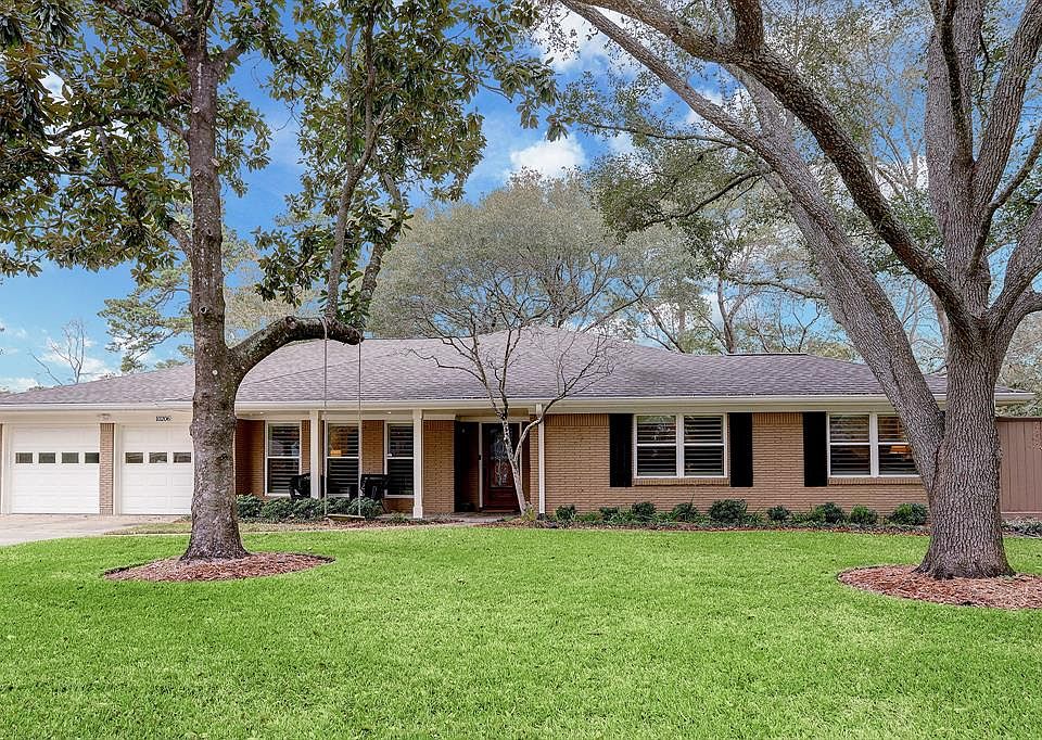 1st image of 10206 Shadow Wood Dr