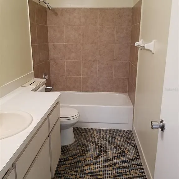 8202 Broward Pl — Photo 35