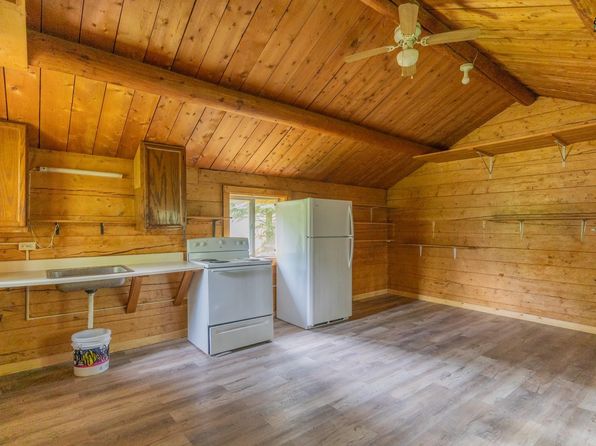 fairbanks-alaska-439189193 picture