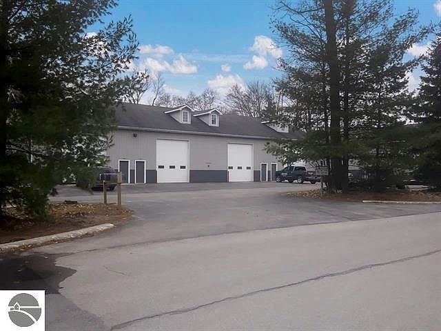 1st image of 990 Woodcreek Blvd