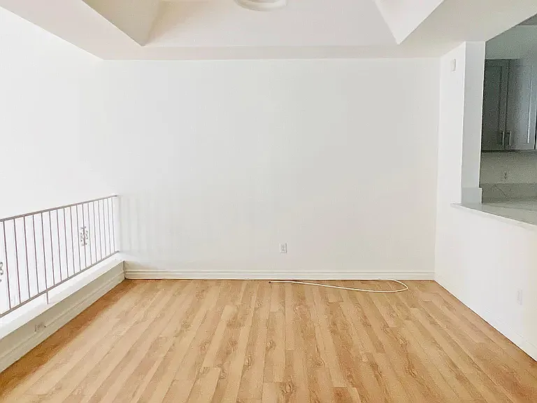 4742 Elmwood Ave #C — Photo 3