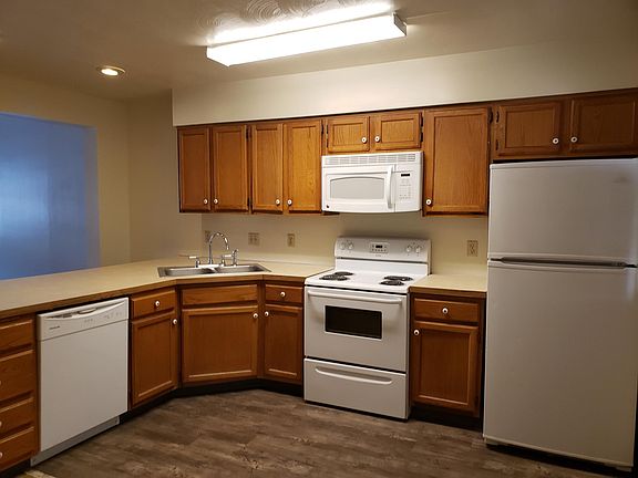 5th image of 1085 Mary Ellen Ln