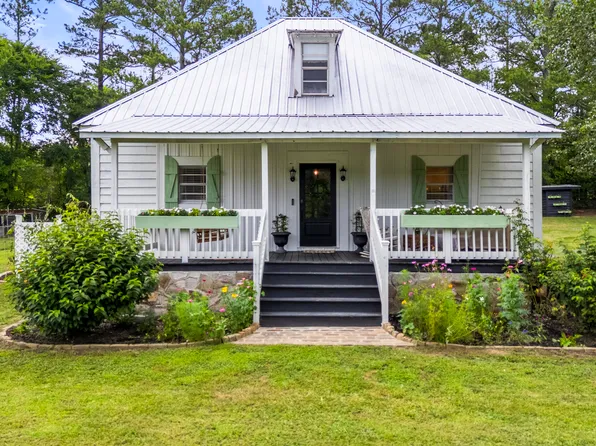 3372 Lake Kathy Rd, Tunnel Hill, GA 30755
