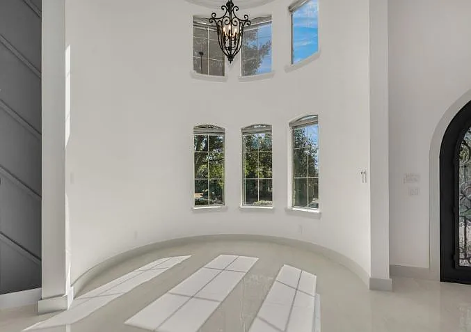 1256 Timber Ln — Photo 5