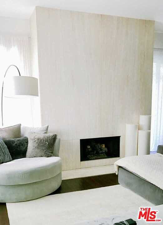 1st image of 625 Huntley Dr #203