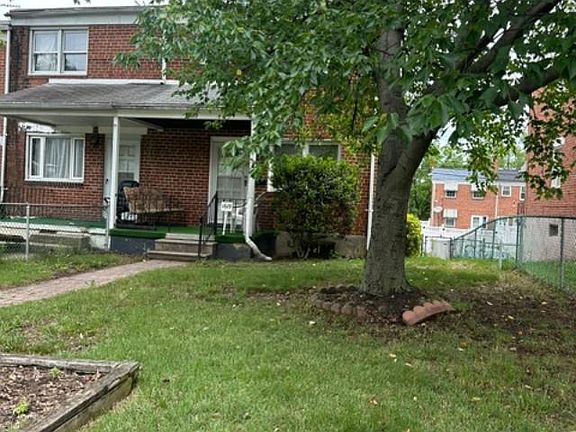 2nd image of 1619 Inverness Ave