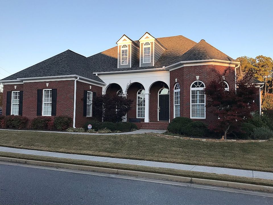 2nd image of 3424 Chastain Manor Way