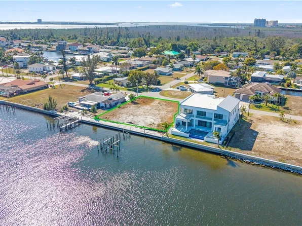 5837 SW 1st Ave, Cape Coral, FL 33914