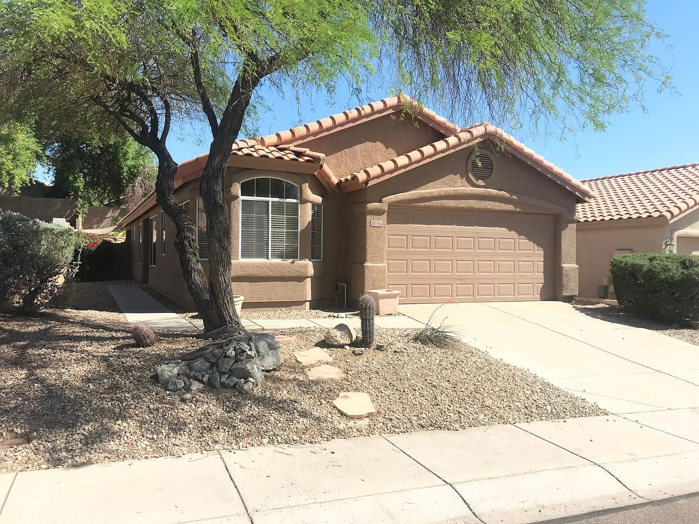 3 bed 2 bath home with Newer Tile and Shower. — Photo 2